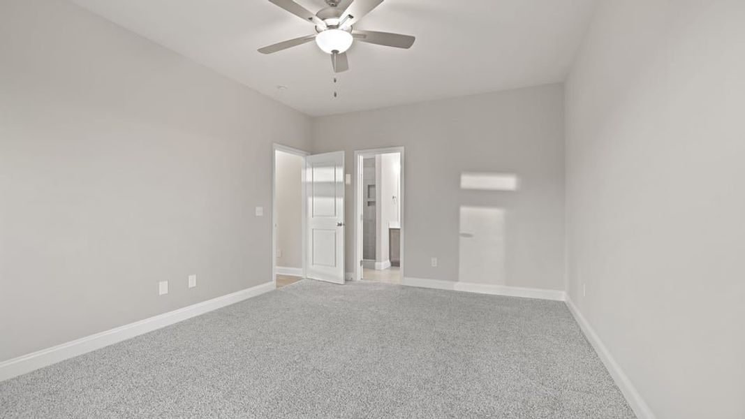 Spacious, unfurnished interior of a new home in Shady Grove, Wellford (Image 25).
