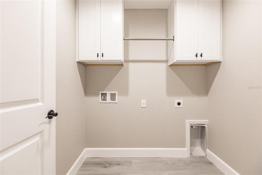 Furnished interior view inside a new home in , Cape Coral (Image 7).