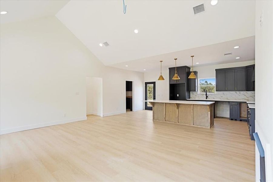 Spacious, unfurnished interior of a new home in , Pottsboro (Image 27).