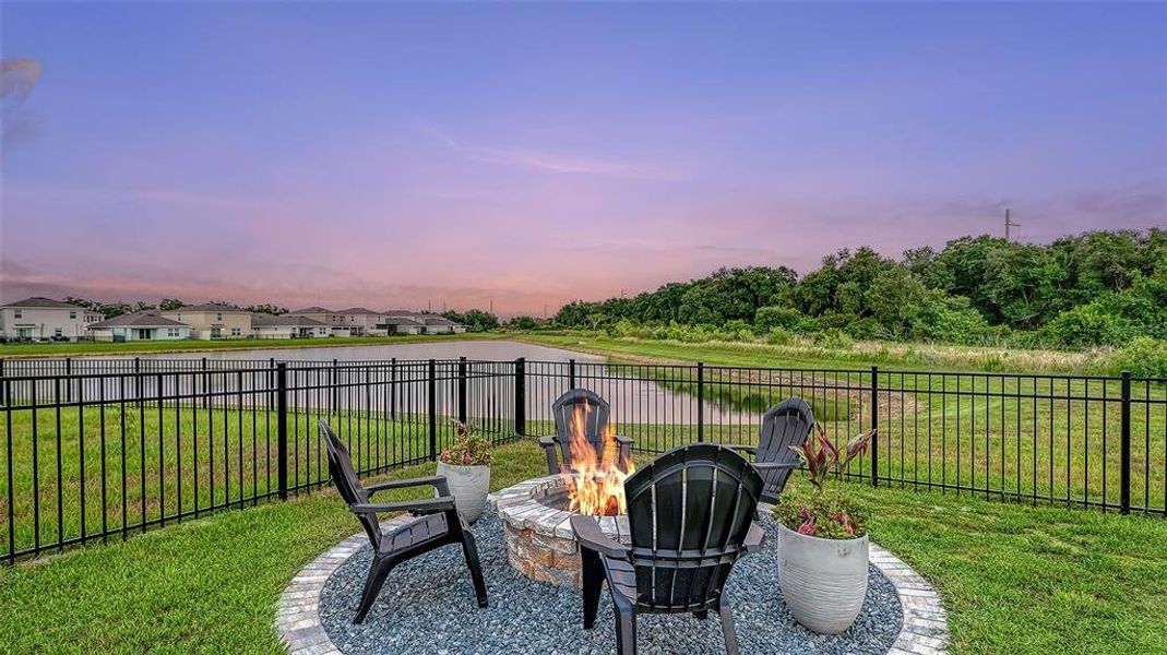 Community amenities in Bella Lago, Parrish (Image 38).