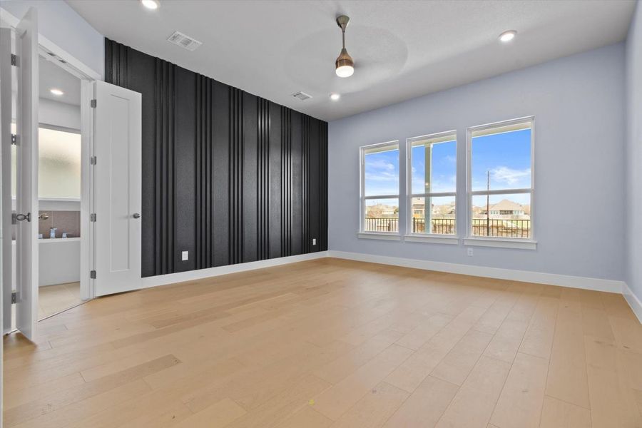 Spacious, unfurnished interior of a new home in , Round Rock (Image 31).