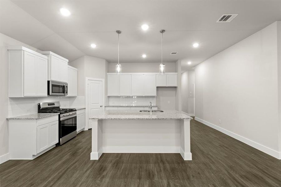 08. 2404 Overlook - Kitchen