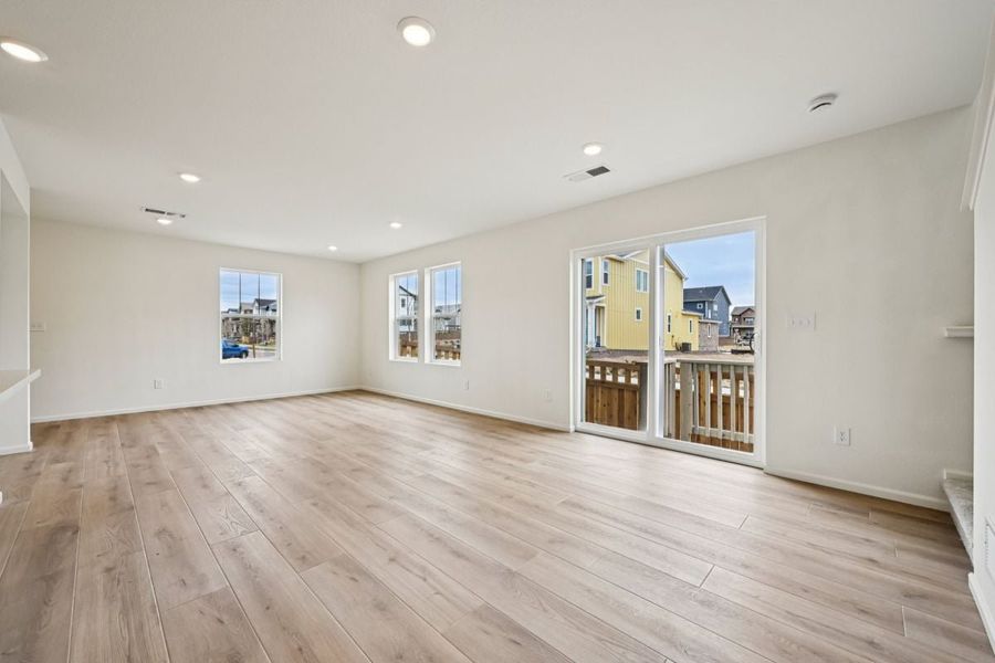 Spacious, unfurnished interior of a new home in Painted Prairie Villas, Aurora (Image 8). Spacious, unfurnished interior of a new home in Painted Prairie Villas, Aurora (Image 8).