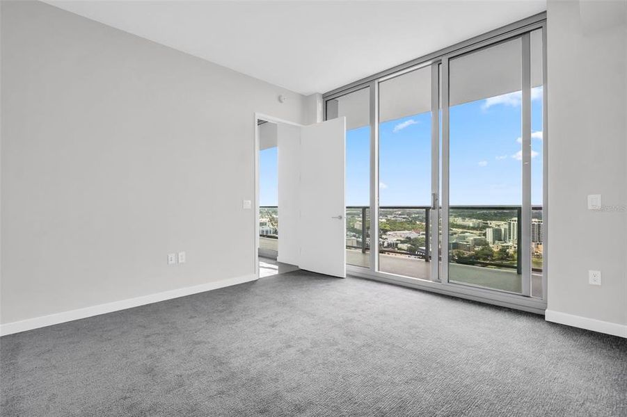 Spacious, unfurnished interior of a new home in , St. Petersburg (Image 54).