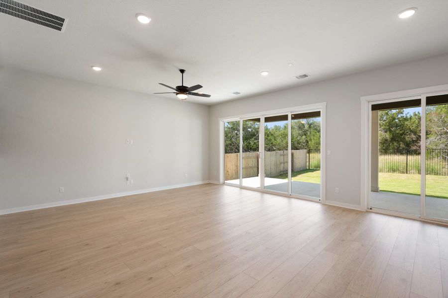 Spacious, unfurnished interior of a new home in Lariat, Liberty Hill (Image 33).
