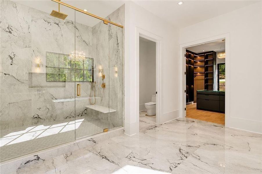 Spacious, unfurnished interior of a new home in , Alpharetta (Image 76).