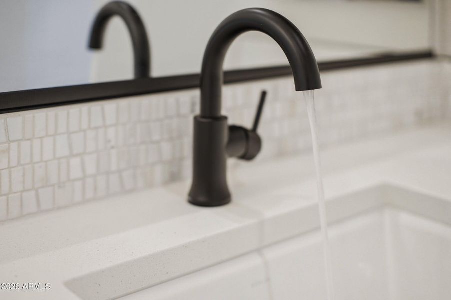 31-web-or-mls-5318 W Snowbird Dr-31