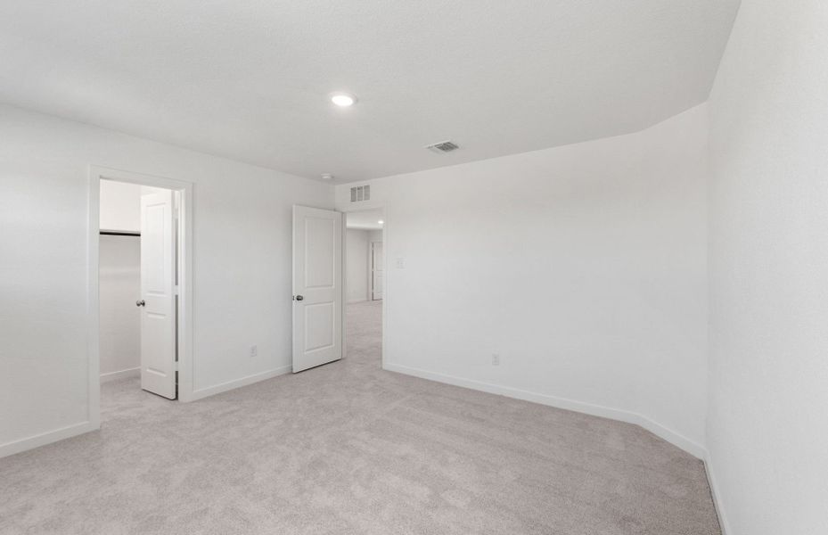 Spacious, unfurnished interior of a new home in Sunfield, Buda (Image 33). Spacious, unfurnished interior of a new home in Sunfield, Buda (Image 33).
