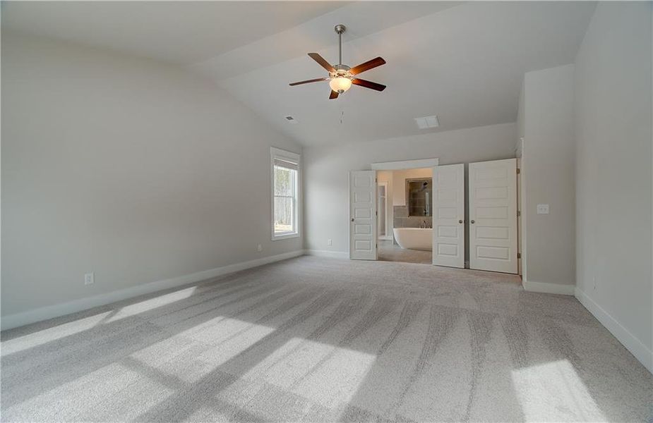 Spacious, unfurnished interior of a new home in Saddleridge, Senoia (Image 34).