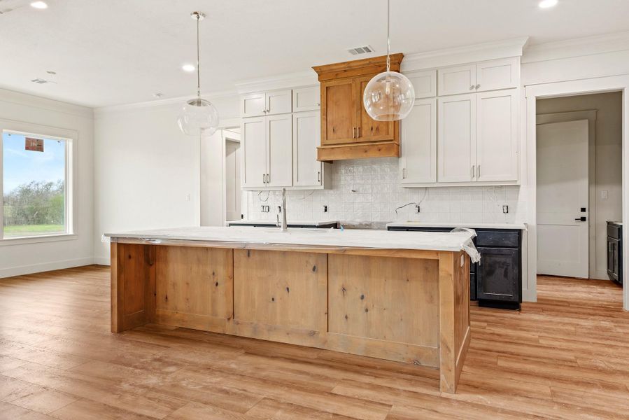 Furnished interior view inside a new home in , Bryan (Image 9).