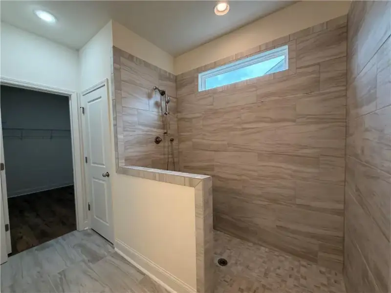Spacious, unfurnished interior of a new home in , Jefferson (Image 32). Spacious, unfurnished interior of a new home in , Jefferson (Image 32).
