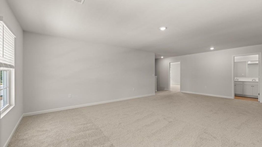 Spacious, unfurnished interior of a new home in Grandview at Lanier, Dawsonville (Image 22).