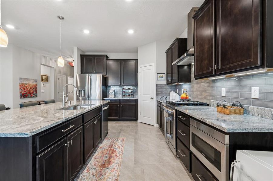 Furnished interior view inside a new home in , Wesley Chapel (Image 39).
