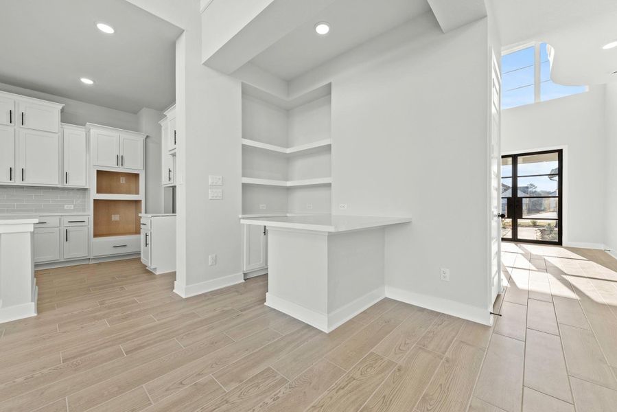 Representative image. Features, specifications, selections and colors may vary. Representative image. Features, specifications, selections and colors may vary.