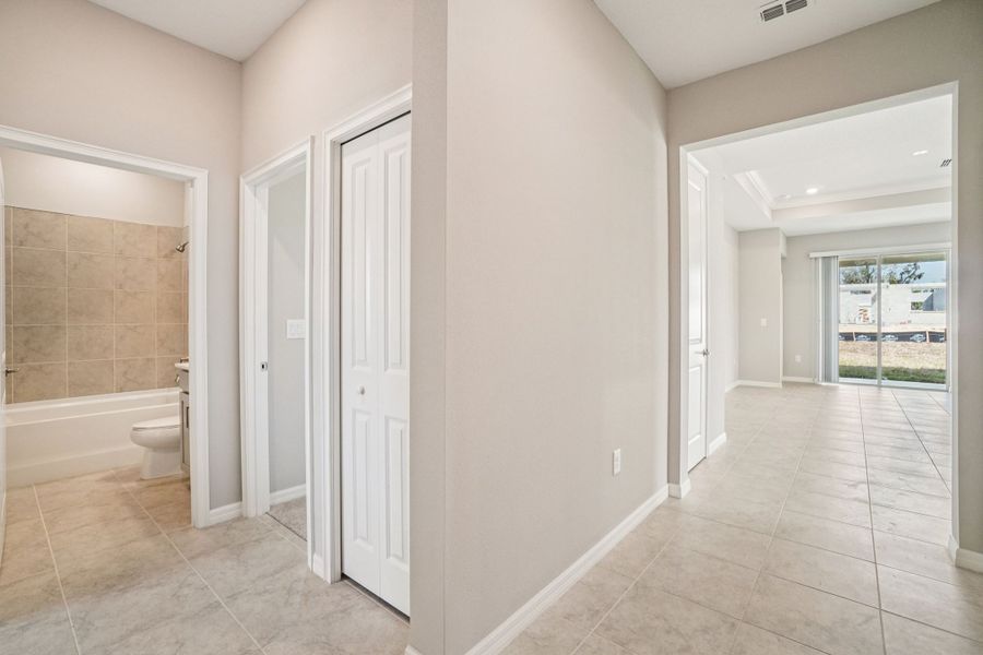 Representative unfurnished interior of a home built from the Juno by William Ryan Homes in Myers Estates, Seffner (Image 11).