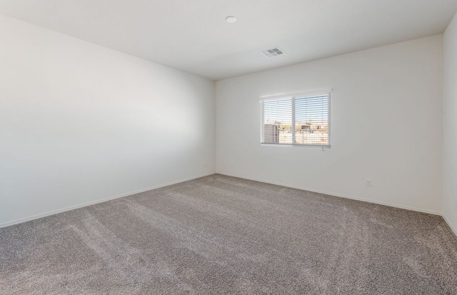 Spacious, unfurnished interior of a new home in Copper Falls, Buckeye (Image 14).