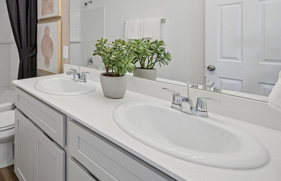 Representative interior finishes for a home built from the Taft by Centex in Mobberly Farms, Pilot Point (Image 14).