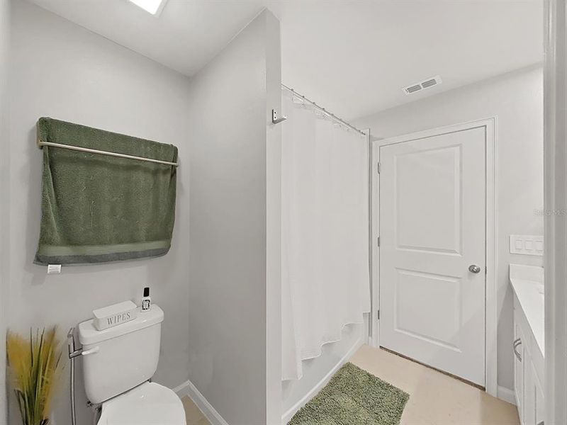 Furnished interior view inside a new home in , Lutz (Image 28).