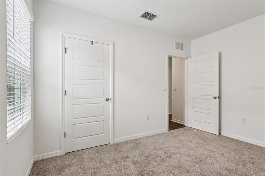 Spacious, unfurnished interior of a new home in Hamilton Bluff, Haines City (Image 29).