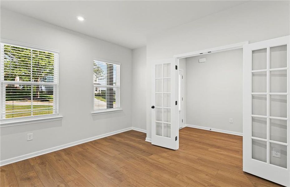 Spacious, unfurnished interior of a new home in Watermist at Mirror Lake, Villa Rica (Image 9). Spacious, unfurnished interior of a new home in Watermist at Mirror Lake, Villa Rica (Image 9).