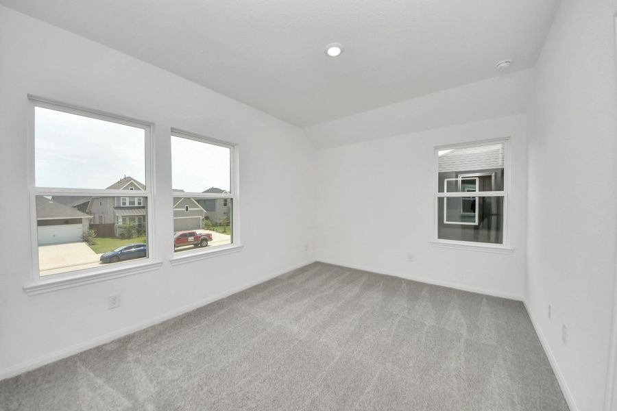 Spacious, unfurnished interior of a new home in 45' Traditional Homes at Elyson, Katy (Image 29).