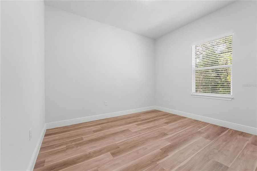 Spacious, unfurnished interior of a new home in , Ocala (Image 21).