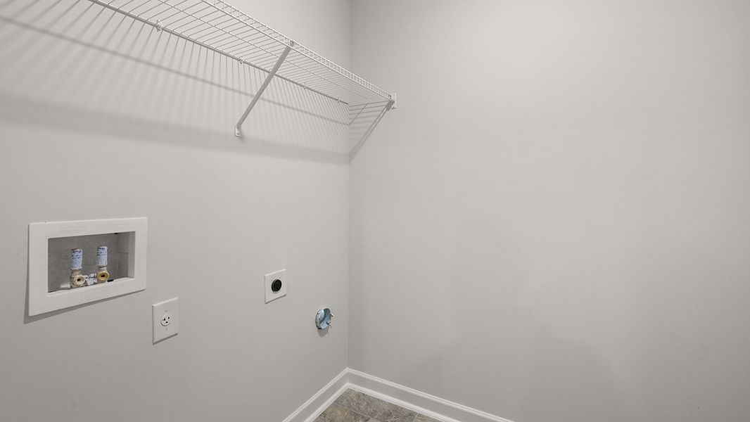 Representative unfurnished interior of a home built from the GALEN by D.R. Horton in Thompson Ridge, Dallas (Image 23).