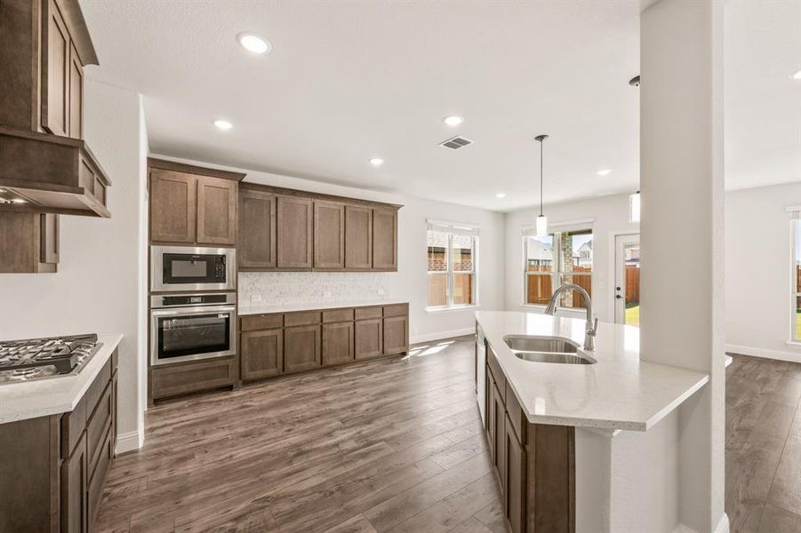 Furnished interior view inside a new home in Hulen Trails Classic 50, Fort Worth (Image 14). Furnished interior view inside a new home in Hulen Trails Classic 50, Fort Worth (Image 14).