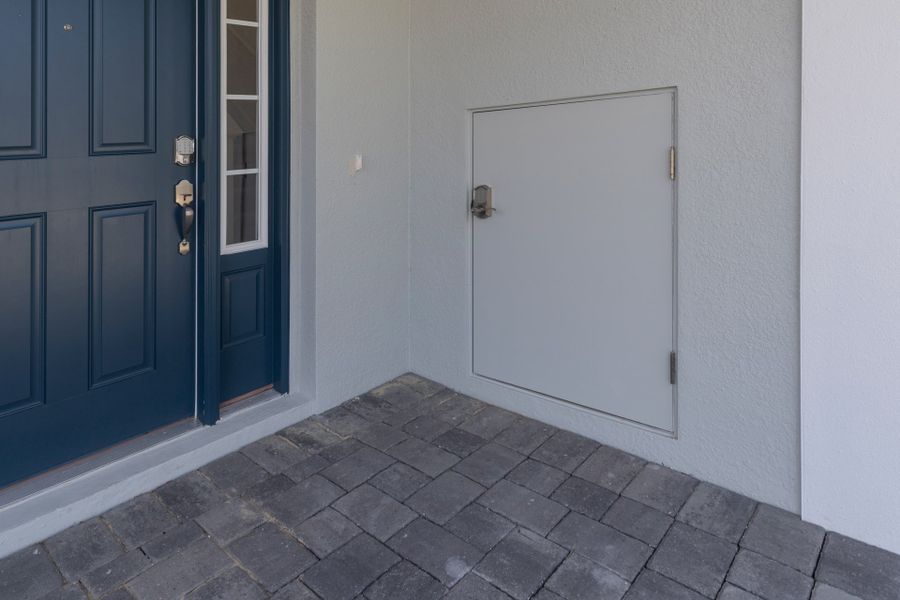 Convenient & Secure Package Place with Electronic Lock