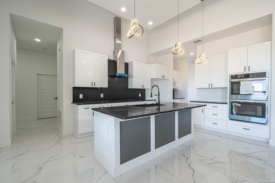 Furnished interior view inside a new home in , La Vernia (Image 10).