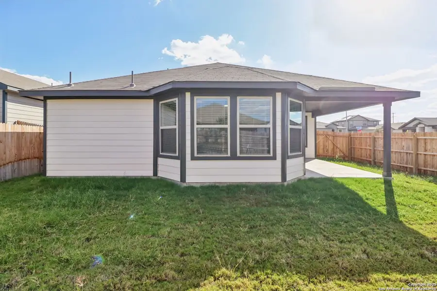 Exterior details and patio area of a home in Catalina, Converse (Image 4). Exterior details and patio area of a home in Catalina, Converse (Image 4).