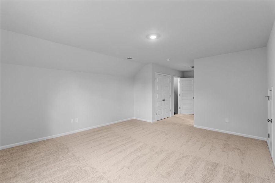 Spacious, unfurnished interior of a new home in Fieldstone, Lexington (Image 43). Spacious, unfurnished interior of a new home in Fieldstone, Lexington (Image 43).