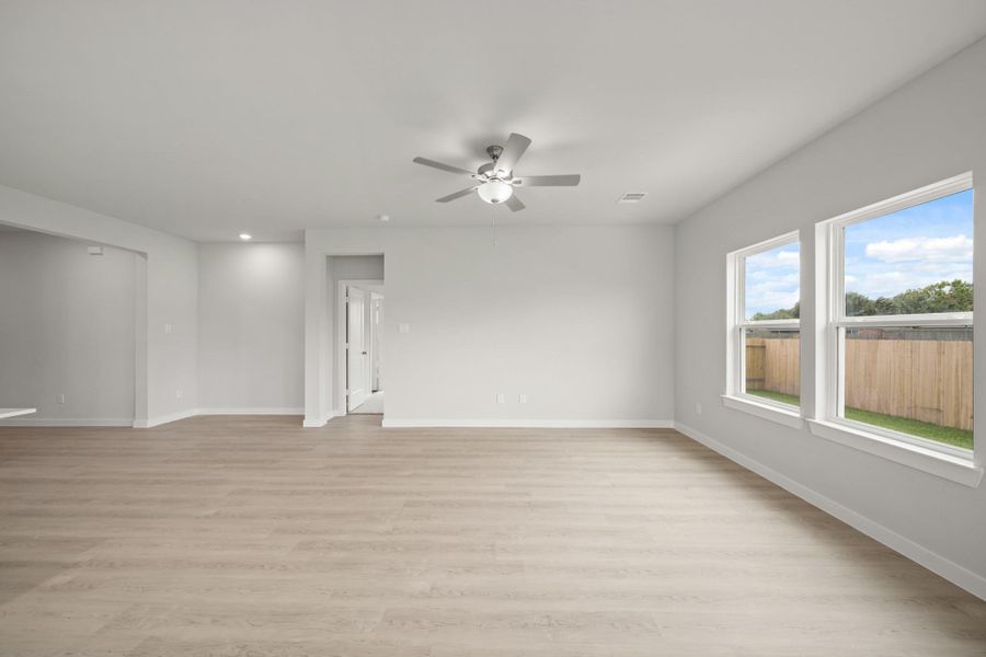 Spacious, unfurnished interior of a new home in Bayou Bend, Angleton (Image 26). Spacious, unfurnished interior of a new home in Bayou Bend, Angleton (Image 26).