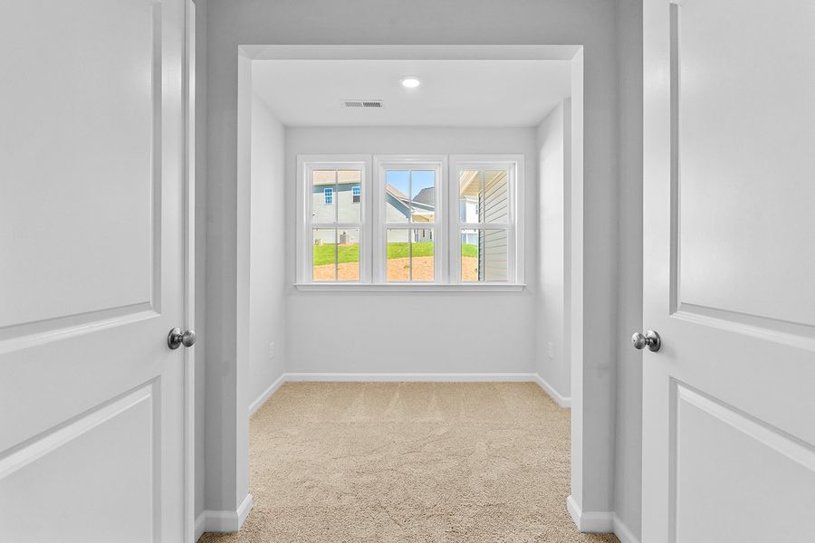 Spacious, unfurnished interior of a new home in Hanes Lake, Winston-Salem (Image 30).