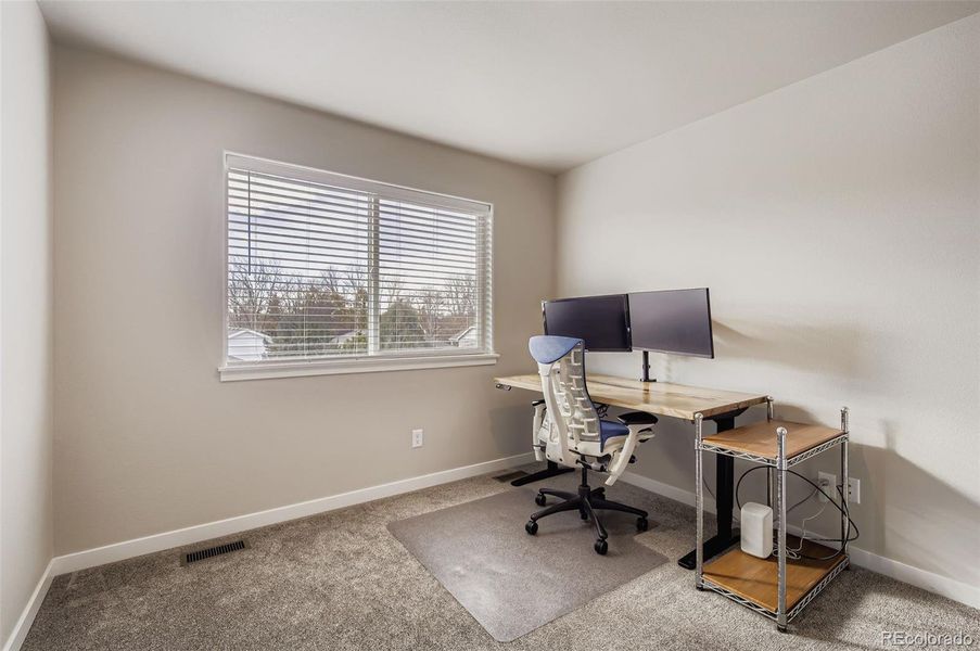 Furnished interior view inside a new home in Fickel Farm, Berthoud (Image 19).