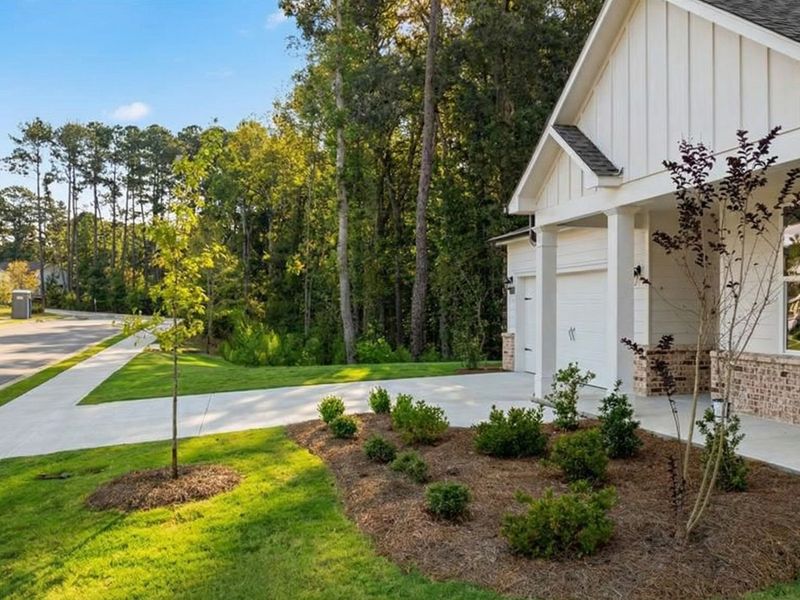 Exterior details and patio area of a home in Kelly Preserve, Loganville (Image 3).