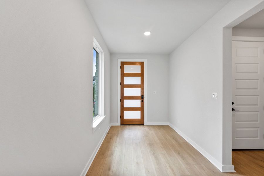 Spacious, unfurnished interior of a new home in Heritage, Dripping Springs (Image 20). Spacious, unfurnished interior of a new home in Heritage, Dripping Springs (Image 20).