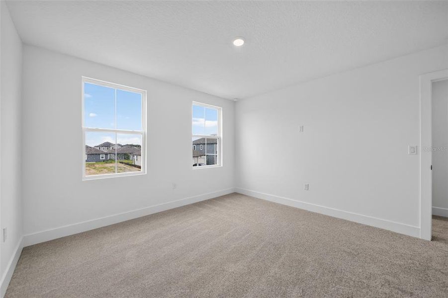 Spacious, unfurnished interior of a new home in Trailside, Mount Dora (Image 17).