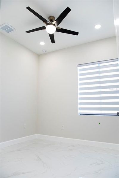 Spacious, unfurnished interior of a new home in , Cape Coral (Image 15).
