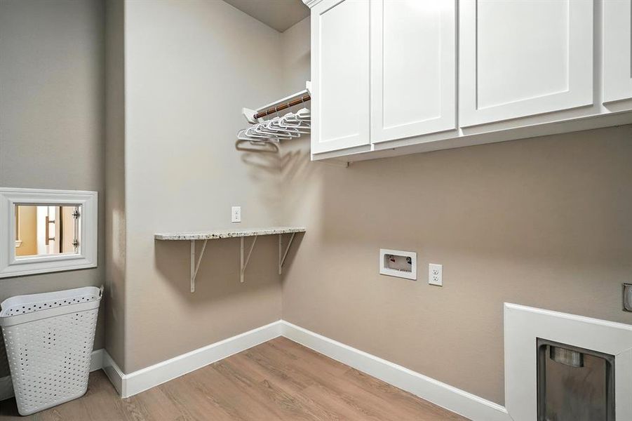 Furnished interior view inside a new home in , Abilene (Image 10).