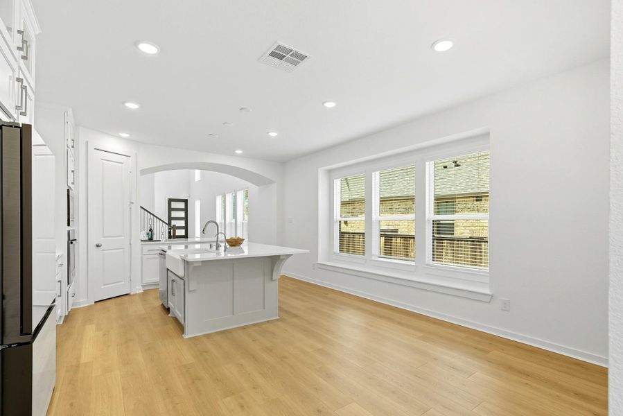 Notice the Built-in window seating. Notice the Built-in window seating.