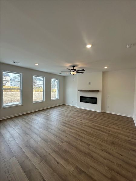 Spacious, unfurnished interior of a new home in Brownstone Park, Easley (Image 7).
