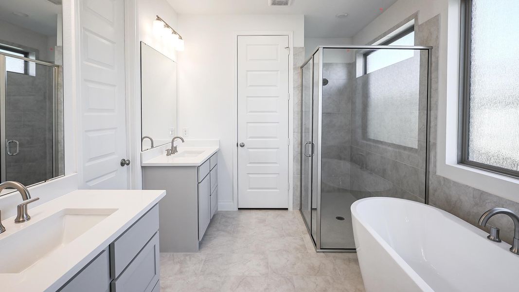 Furnished interior view inside a new home in La Cima, San Marcos (Image 7).