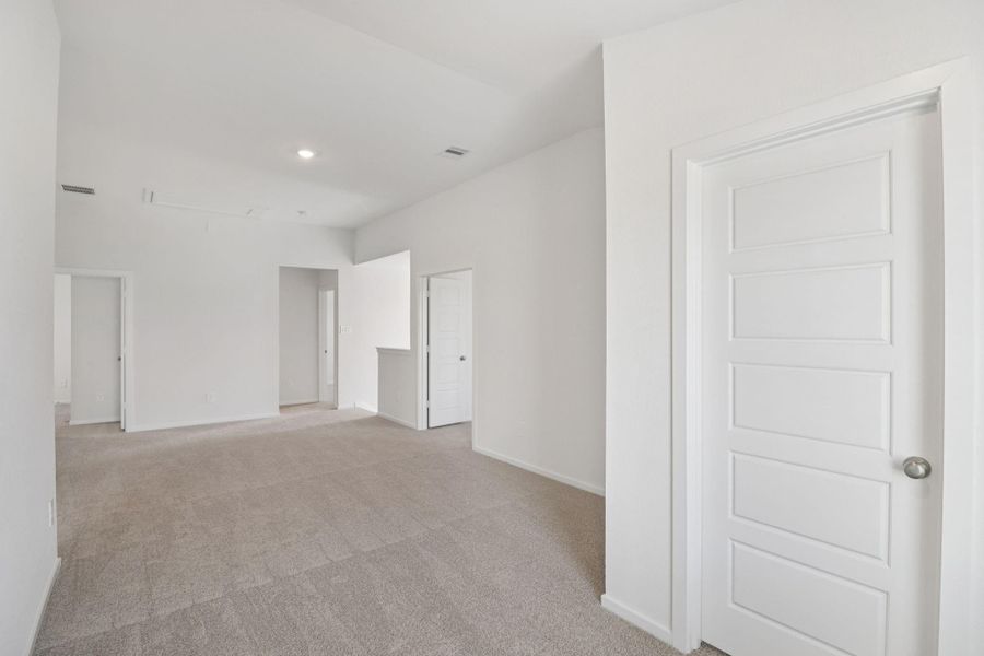 Spacious, unfurnished interior of a new home in Landing Meadows - Premier Series, New Caney (Image 30).
