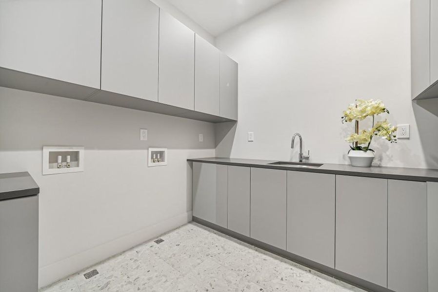 Furnished interior view inside a new home in , Decatur (Image 40).