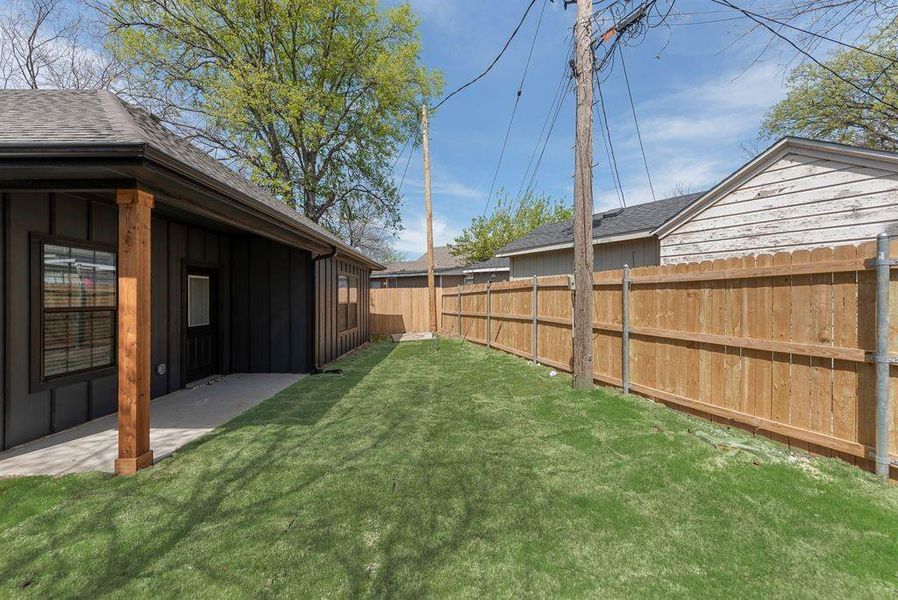 Exterior details and patio area of a home in , Fort Worth (Image 4).