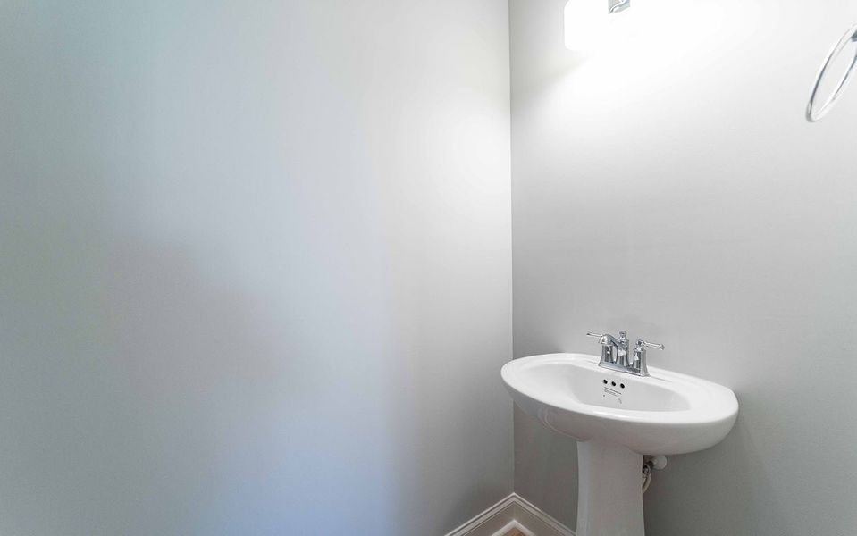 Image 27 of a home in Aden Woods.