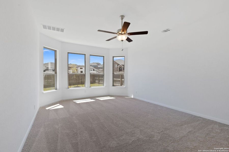 Spacious, unfurnished interior of a new home in Ladera, San Antonio (Image 22). Spacious, unfurnished interior of a new home in Ladera, San Antonio (Image 22).