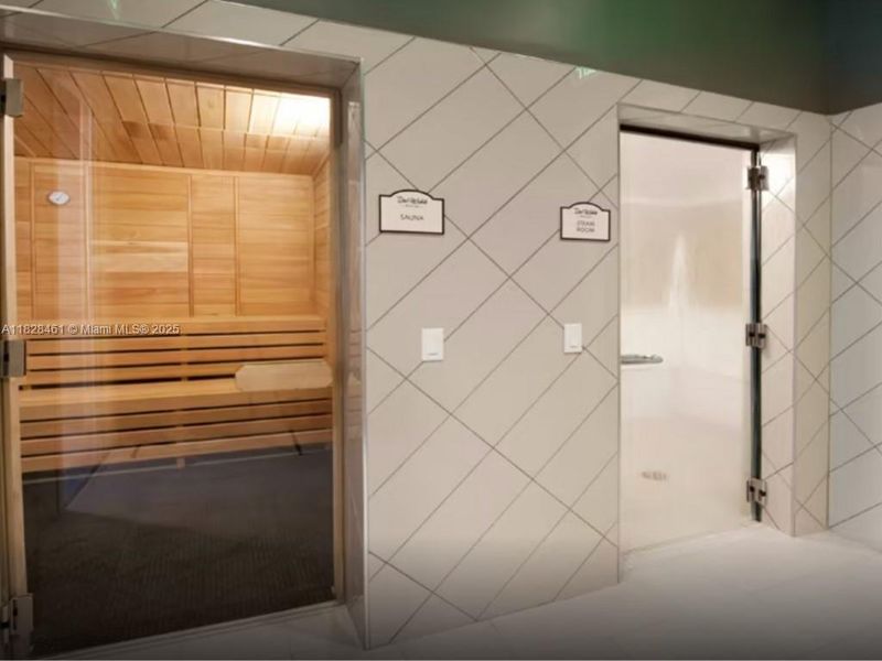 Image 43 of a home in Del Webb Naples.