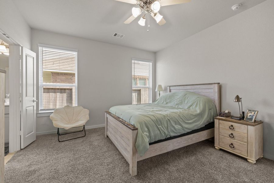 Furnished interior view inside a new home in , Iowa Colony (Image 6).